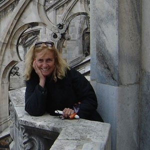 MÓNICA CHAMA